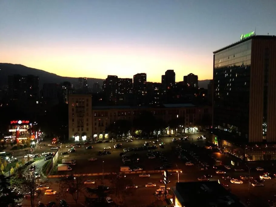 Shota'S Lejlighed Tbilisi